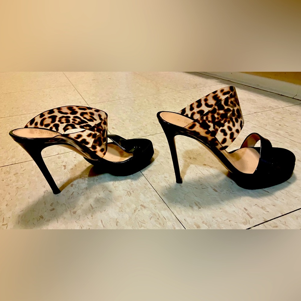 Beautiful Gianvito Rossi Animal Print Mule Heels